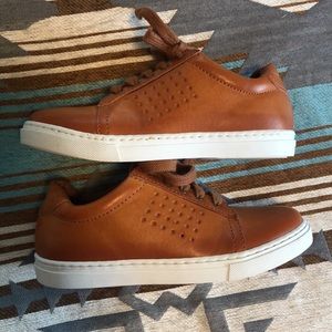 Vince Camuto Kids Grafte Sneaker